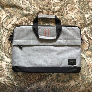 Targus laptop sleeve bag with strap
